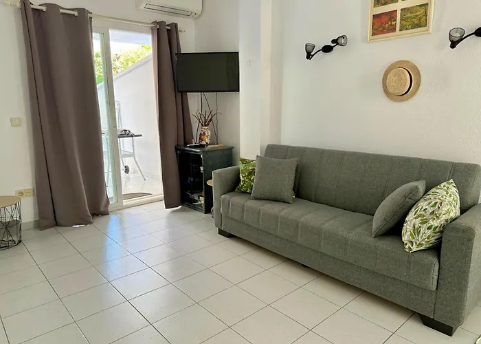 Con Piscina En Denia, Cerca De La Playa - Es-373-44 Dénia